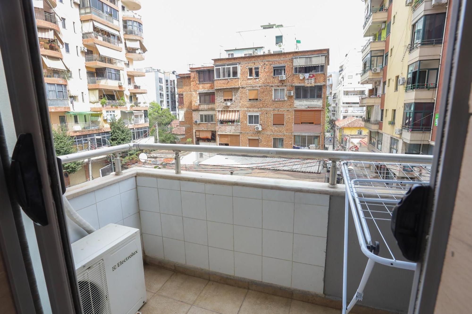 New Bazar Selvia Apartment Tirana Exterior photo